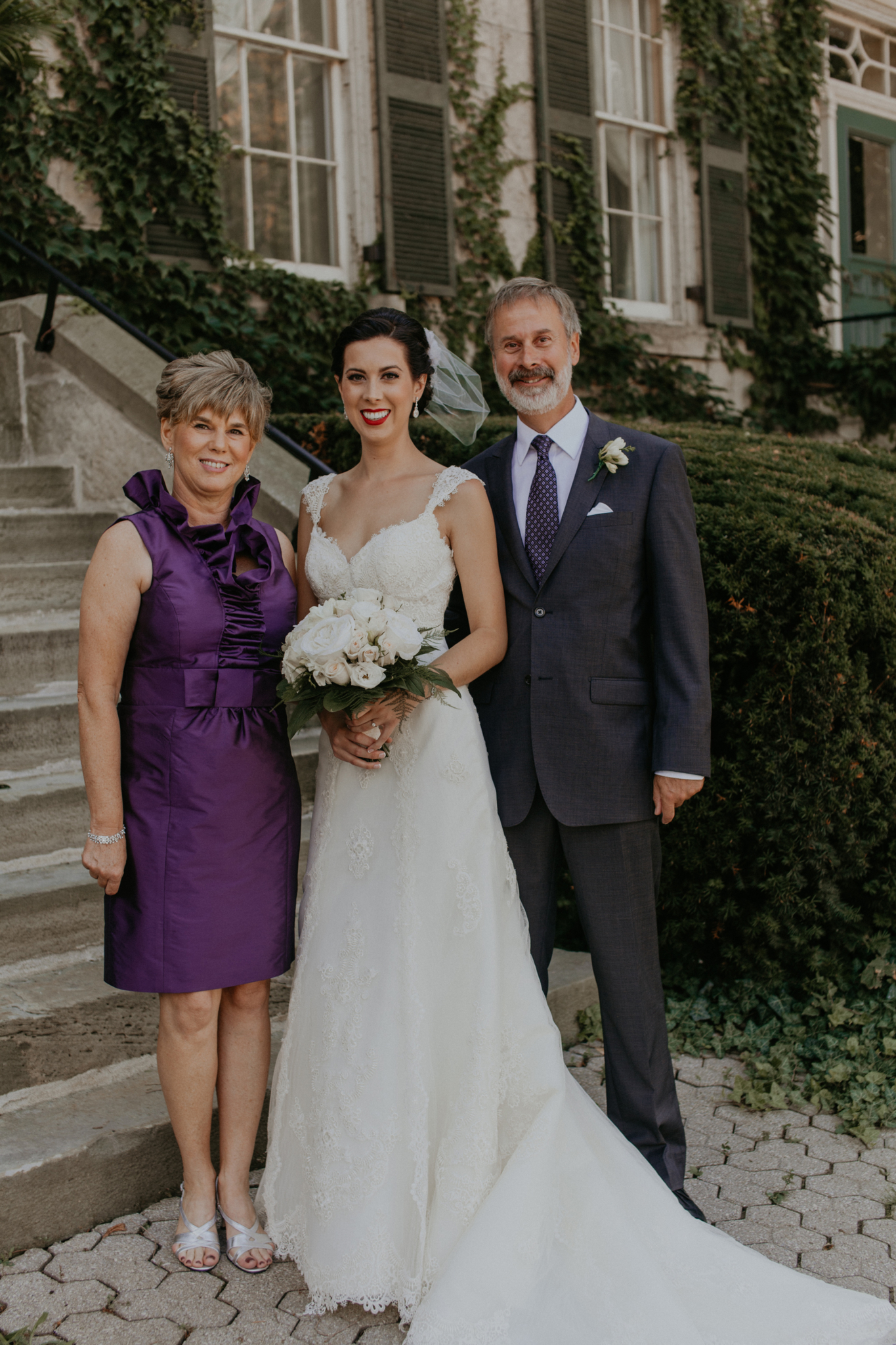 Portrait of bride with mother and father of bride
